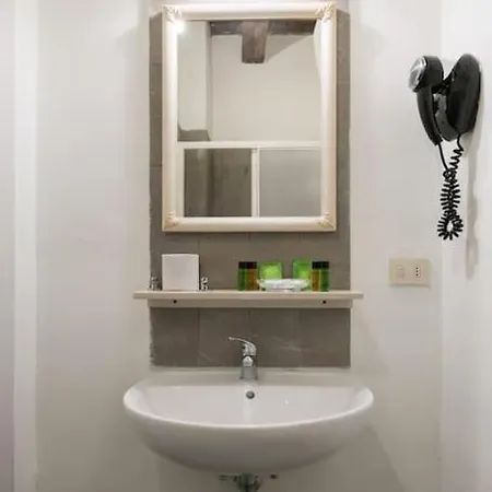 Keys Of Italy - F5 - Fiesolana 24 - Santa Croce One Bedroom Flat 2 To 4 Guests דירה פירנצה
